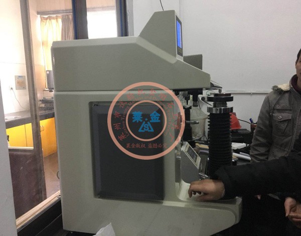 凸鼻式數顯全洛氏硬度計在用戶實驗室交付使用（浙江納稅大戶，行業龍頭）