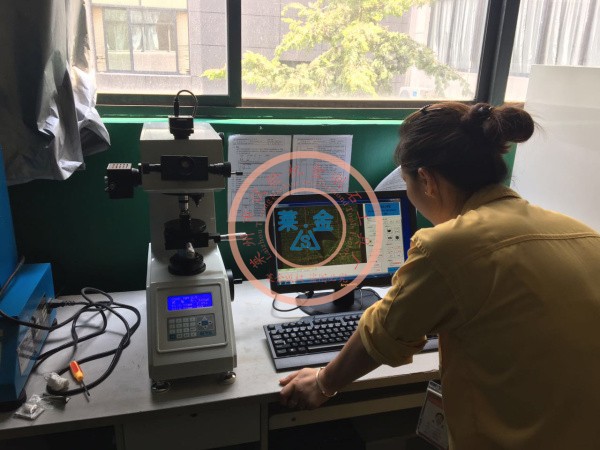 HV-1000A（配電腦軟件圖像處理系統）顯微硬度計安裝現場